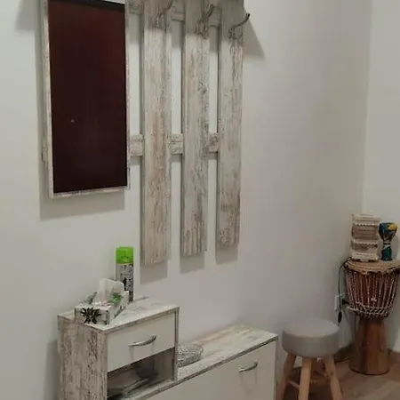 Apartman Alloggio Luminoso, Come Una Citta Di Mare.
